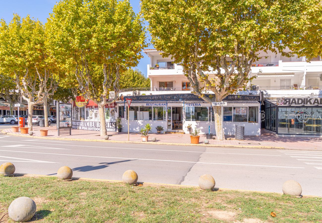 Апартаменты на Эмпуриабра / Empuriabrava - 8001-SANT MORI  Квартира рядом с пляжем