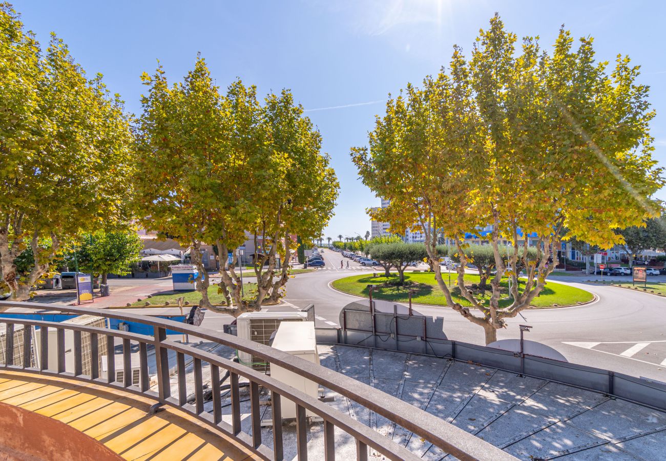 Апартаменты на Эмпуриабра / Empuriabrava - 8001-SANT MORI  Квартира рядом с пляжем