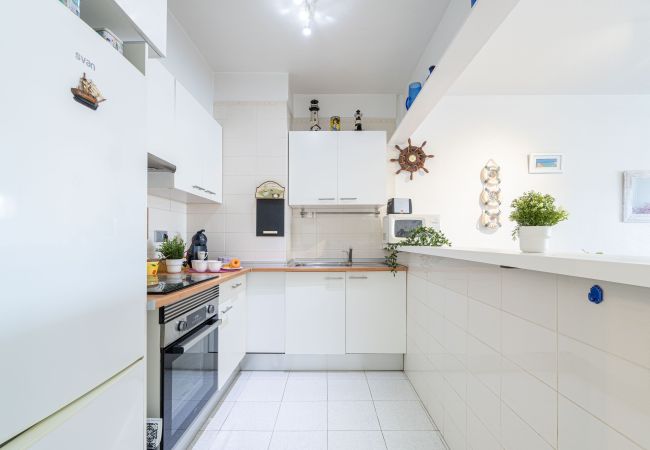 Апартаменты на Empuriabrava - 0136-SANT MAURICI Квартира с видом на канал и бассейном Апартаменты на Empuriabrava - 0136-SANT MAURICI Квартира с видом на канал и бассейном