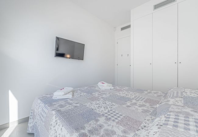 Апартаменты на Rosas / Roses - 2010-AV.PLATJA Квартира высокого класса с общим бассейном и парковкой Апартаменты на Rosas / Roses - 2010-AV.PLATJA Квартира высокого класса с общим бассейном и парковкой