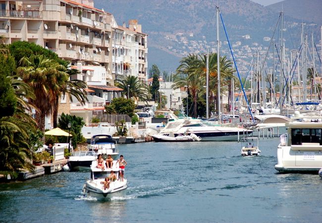 Апартаменты на Empuriabrava - 0159-PATTAYA Квартира рядом с пляжем Апартаменты на Empuriabrava - 0159-PATTAYA Квартира рядом с пляжем