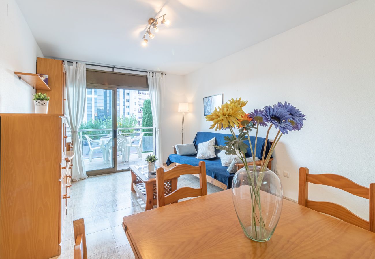 Апартаменты на Эмпуриабра / Empuriabrava - 0089-MIRABLAU Апартаменты с боковым видом на пляж