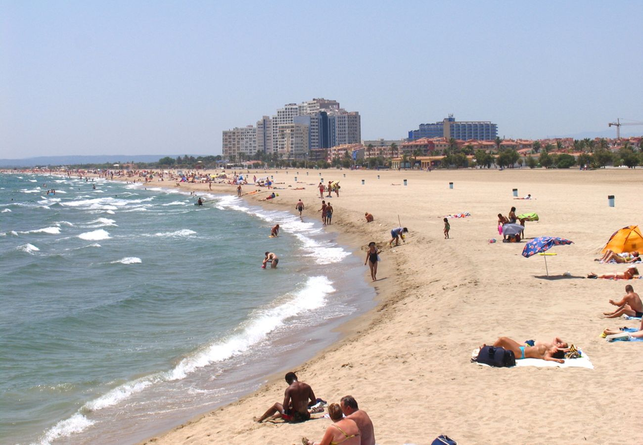 Апартаменты на Эмпуриабра / Empuriabrava - 0146-PATTAYA Квартира с видом на канал